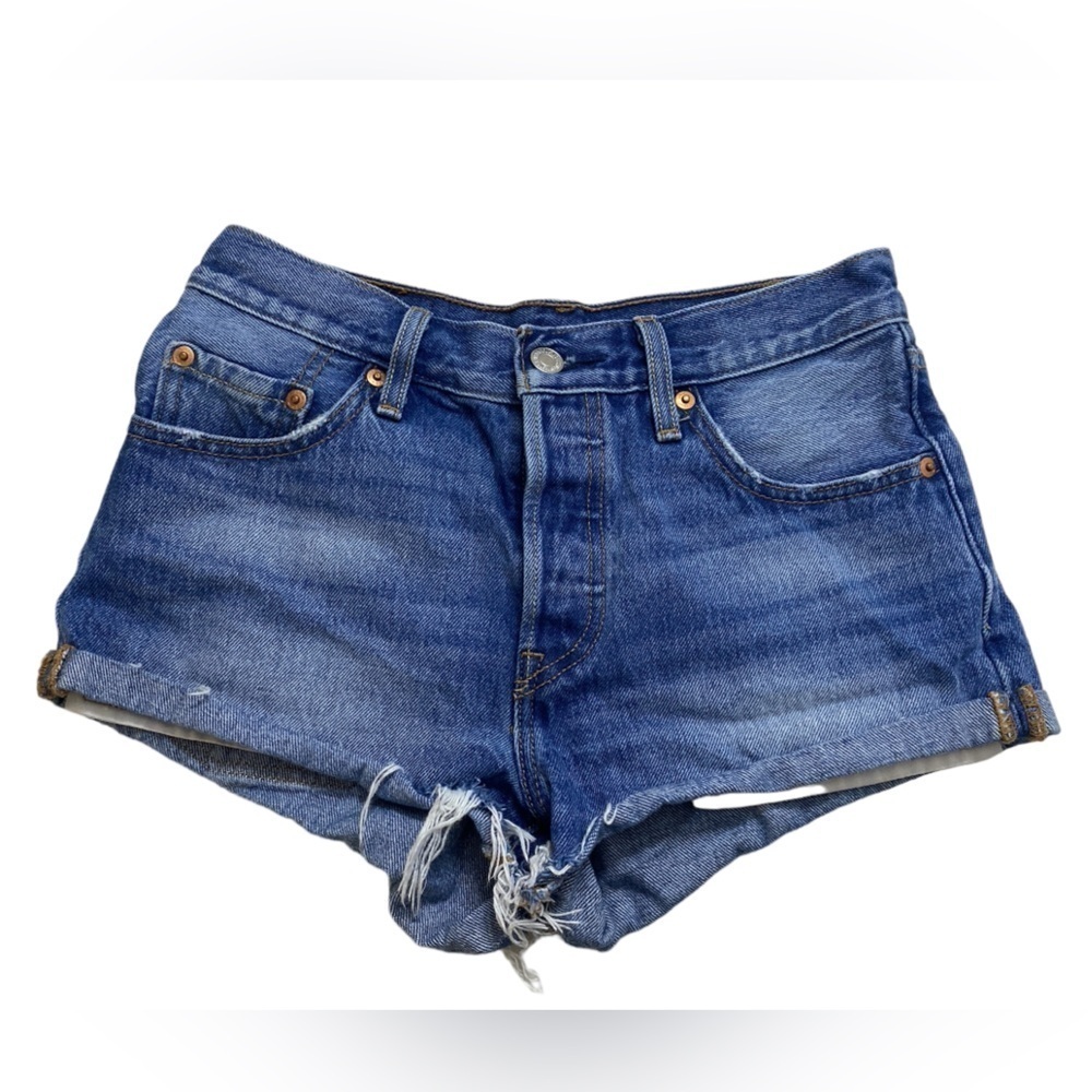 Levi’s - 501 Cut off Denim Shorts